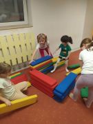 Budowanie z piątkowych klocków