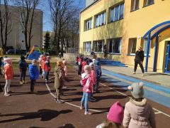 ilustracja do wpisu 
Zajęcia rytmiczne w ogrodzie przedszkolnym