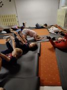 Pozycja szczęśliwego dziecka